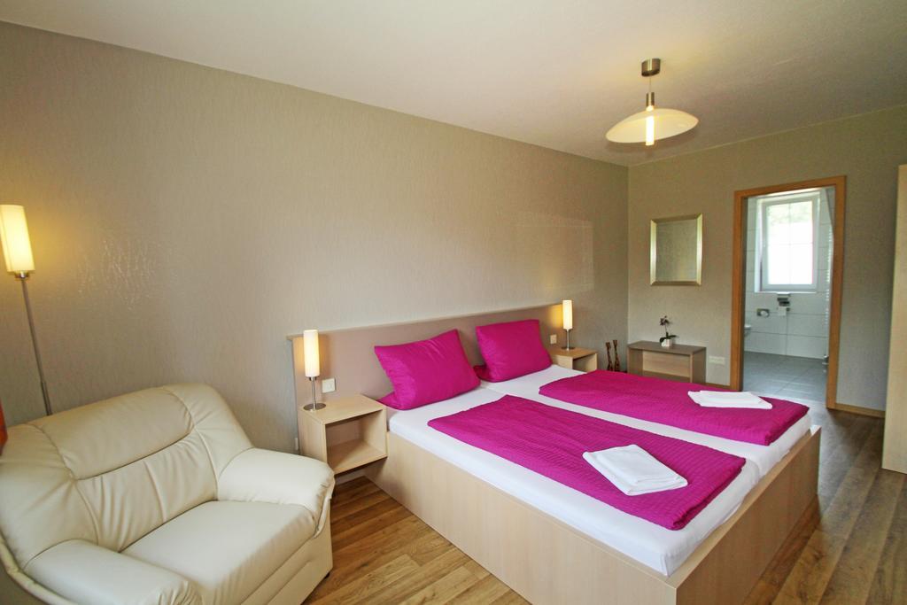 Gasthaus & Pension Am Kurfuerstendamm Burg  Pokój zdjęcie