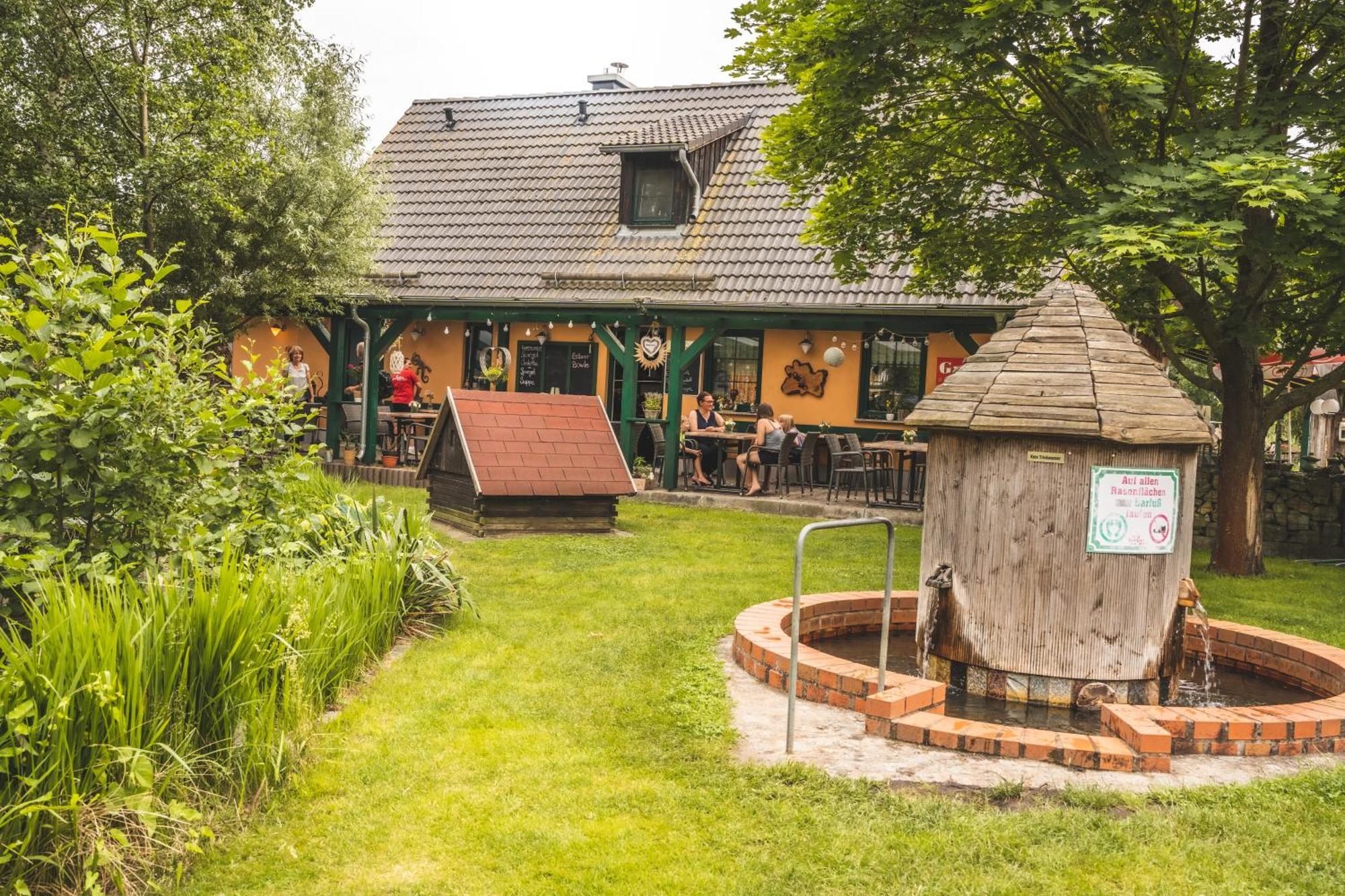 Gasthaus & Pension Am Kurfuerstendamm Burg  Zewnętrze zdjęcie