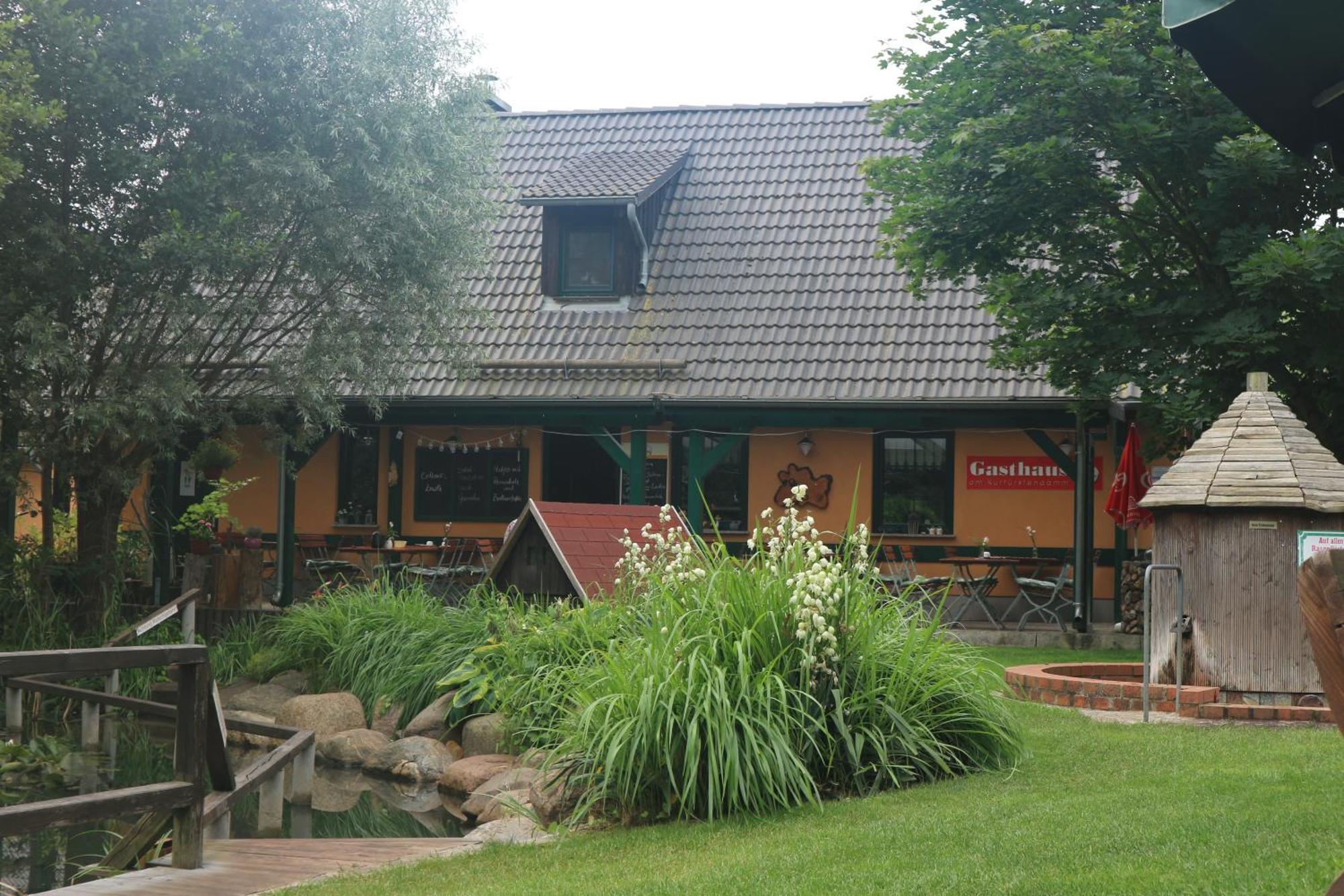 Gasthaus & Pension Am Kurfuerstendamm Burg  Zewnętrze zdjęcie