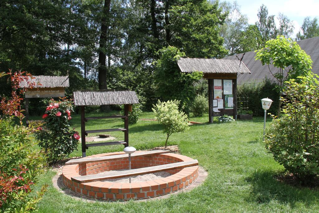 Gasthaus & Pension Am Kurfuerstendamm Burg  Zewnętrze zdjęcie
