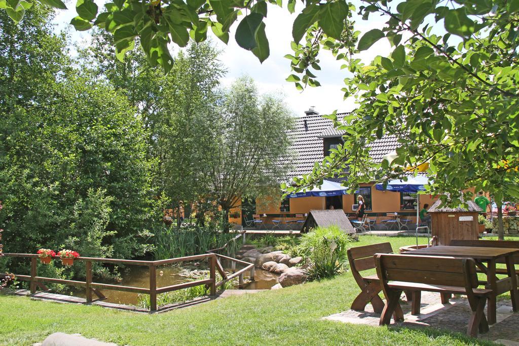 Gasthaus & Pension Am Kurfuerstendamm Burg  Zewnętrze zdjęcie